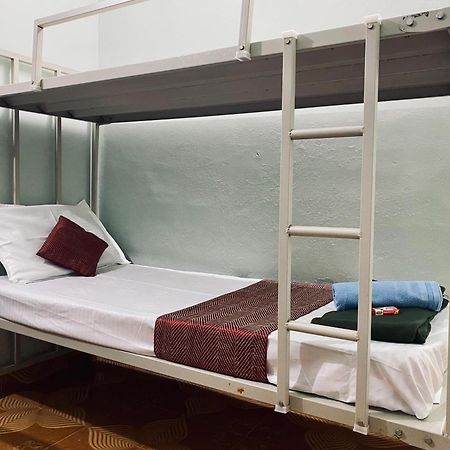 Happy Living Dormitory Kannur Railway Station Екстериор снимка