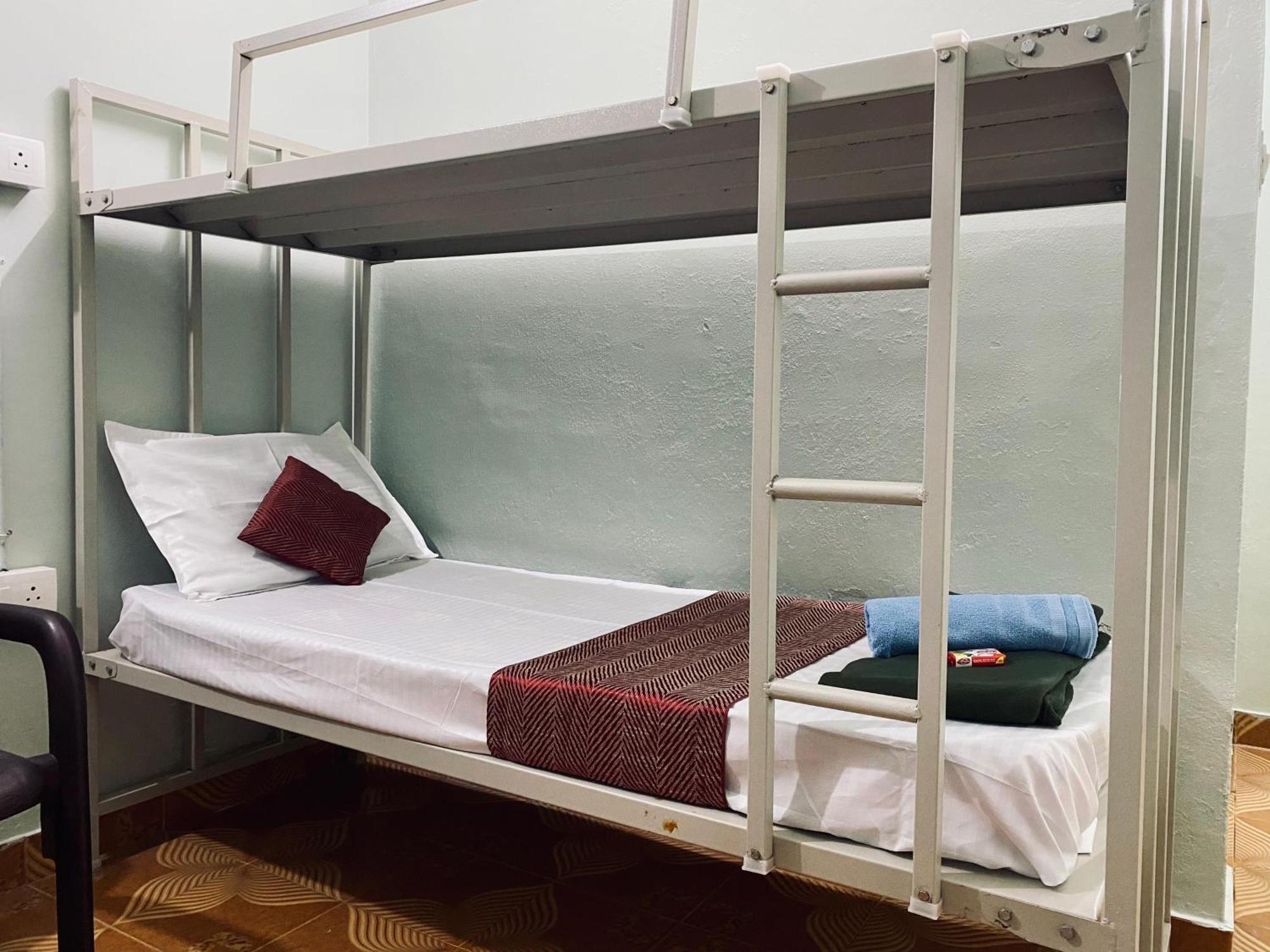 Happy Living Dormitory Kannur Railway Station Екстериор снимка