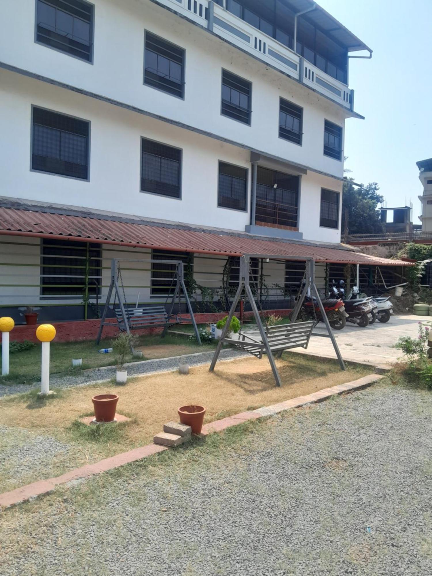 Happy Living Dormitory Kannur Railway Station Екстериор снимка
