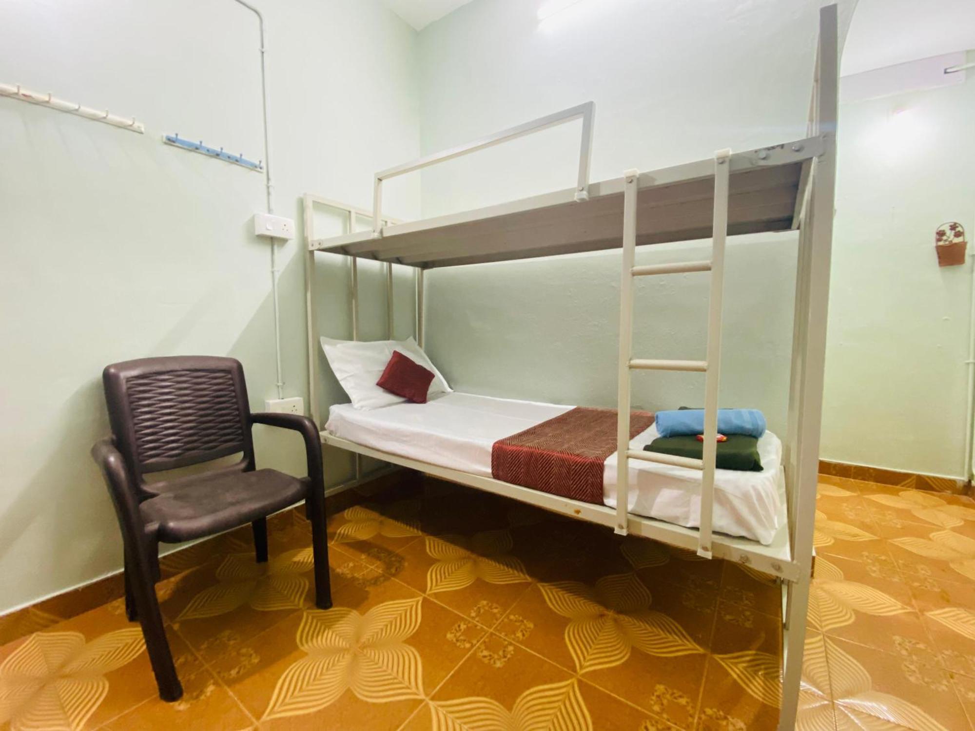 Happy Living Dormitory Kannur Railway Station Екстериор снимка